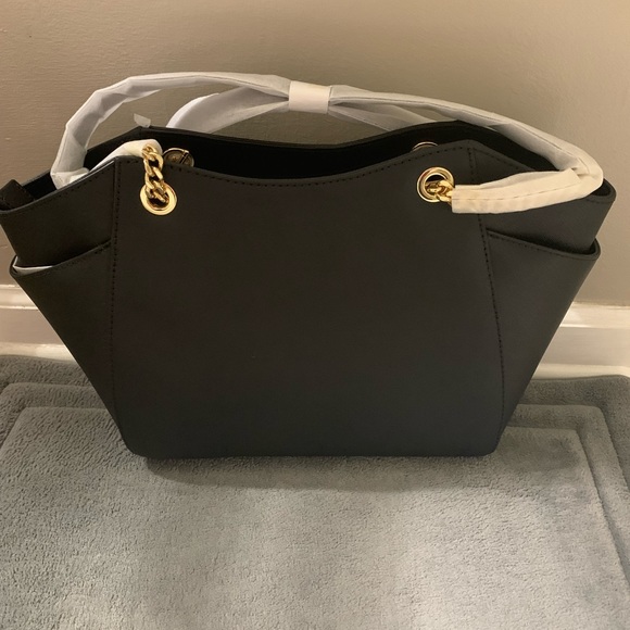 Michael Kors Chain Jet Set Tote Bag - Picture 5 of 9